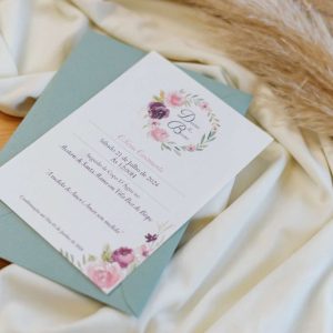 Convite com flores para casamento