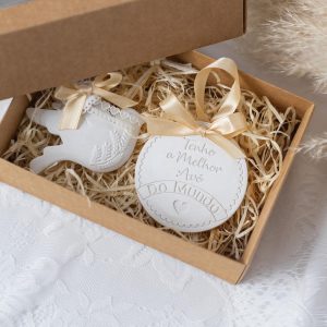 Caixa Oferta Avó com Pombinha e Medalha em Gesso Perfumado. Mensagem "Tenho a melhor avó do mundo"