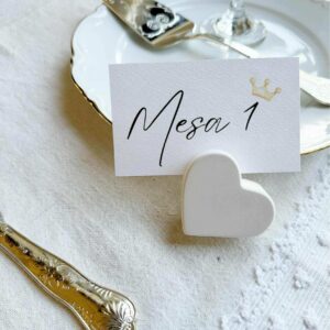 Marcador de mesa coroa príncipe com base coração em gesso perfumado para casamento, batizado ou comunhao