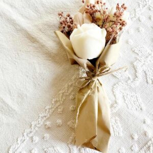 Ramo de Flores de Cera rosa para oferecer a madrinha, mãe, catequista, professora, auxiliar ou uma pessoa especial