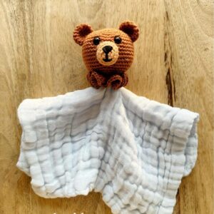 Body Personalizado urso, porta-chupetas em crochê com um urso e Dudu urso para bebé ou criança em azul