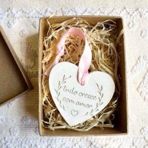 Medalha em Gesso Perfumado "Tudo cresce com Amor"